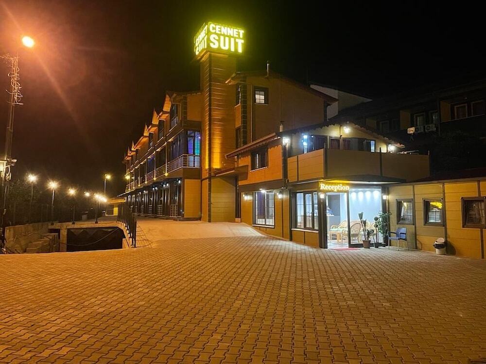 Узунгёль: Cennet Sui̇t