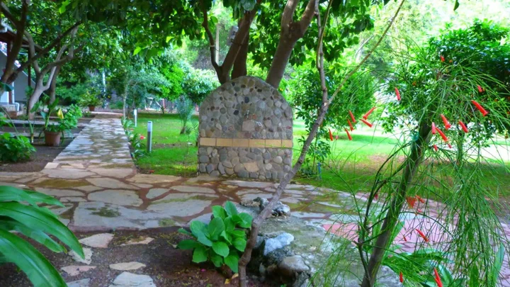 Чиралы: Simge Pension