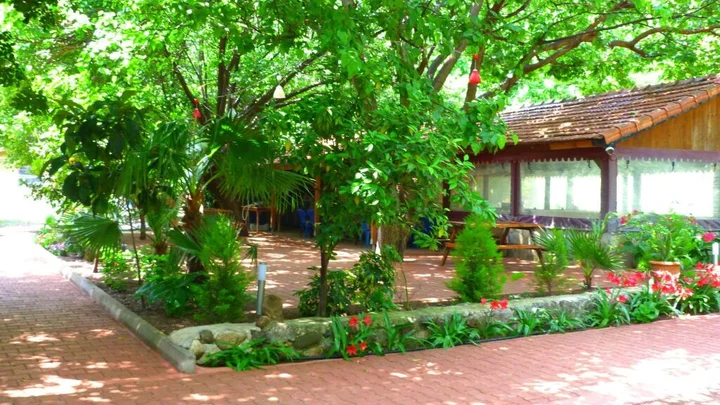 Чиралы: Simge Pension