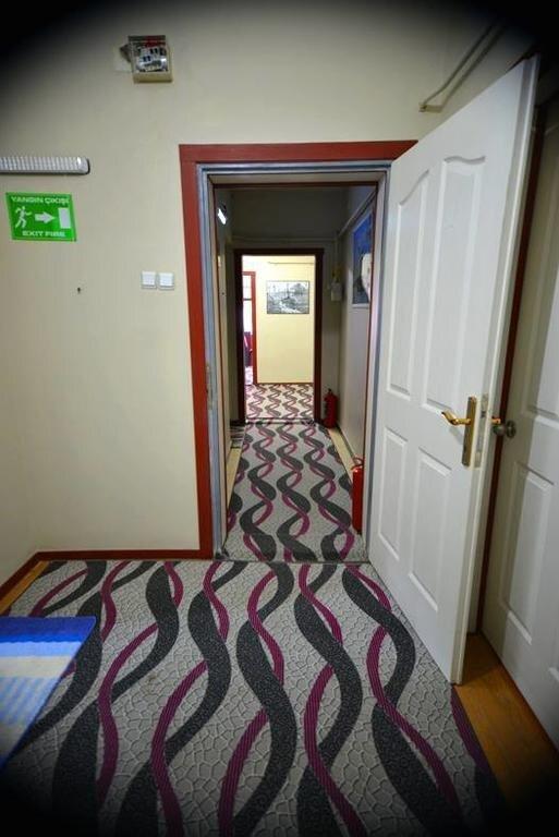 Гёльджюк: Golcuk Otel Anlt