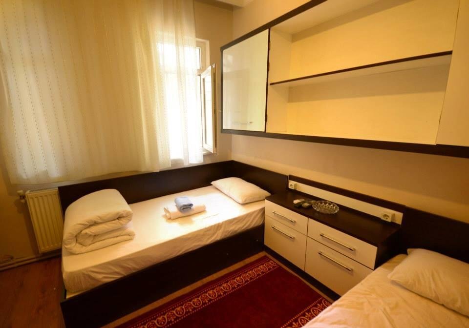 Гёльджюк: Golcuk Otel Anlt