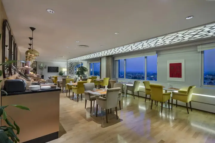 Адана: Adana Hilton SA
