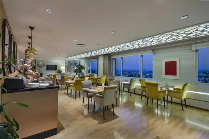 Адана: Adana Hilton SA