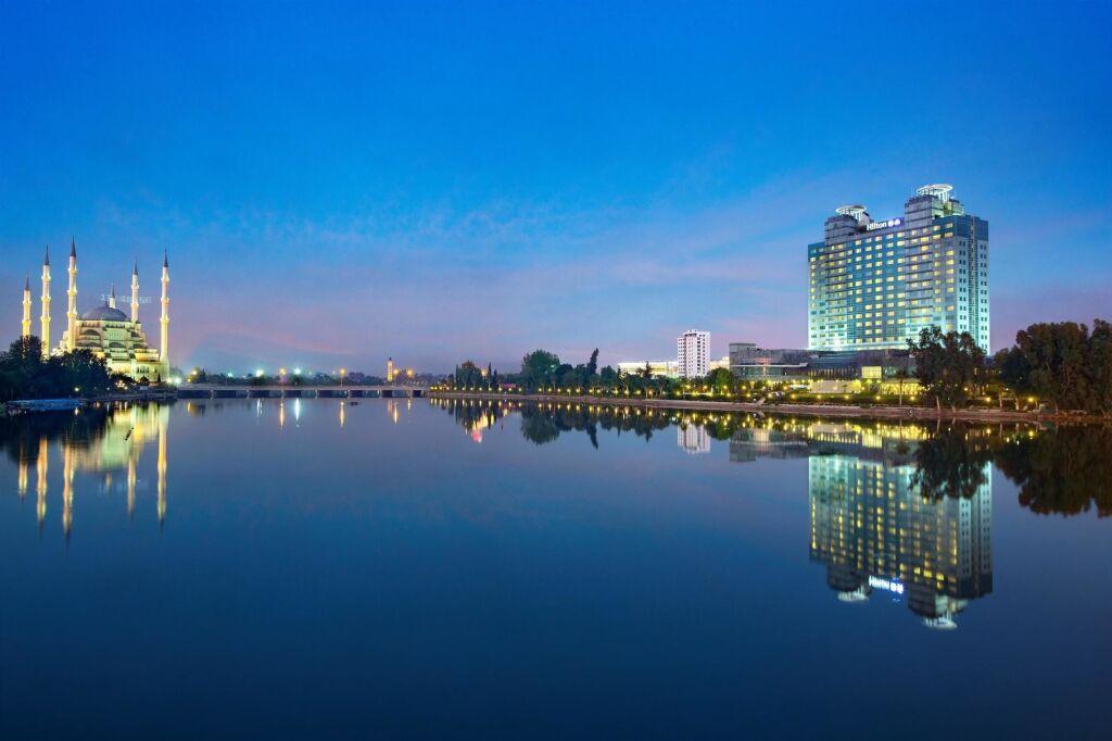 Адана: Adana Hilton SA