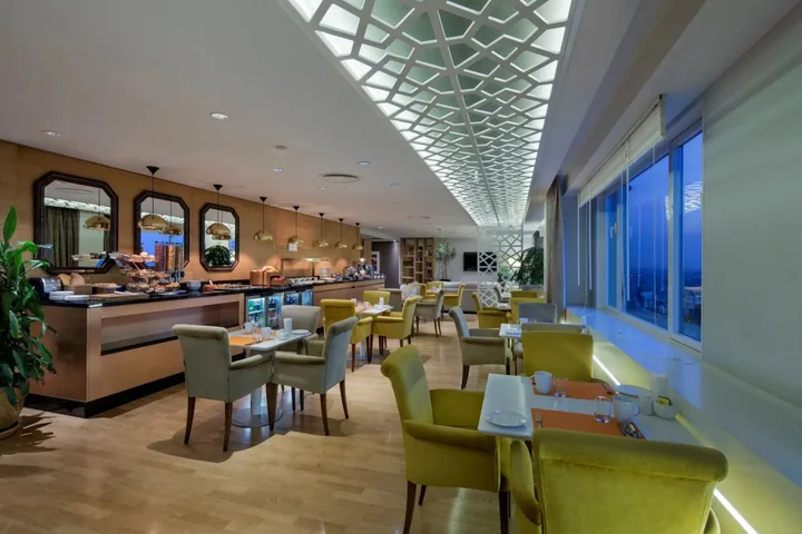 Адана: Adana Hilton SA