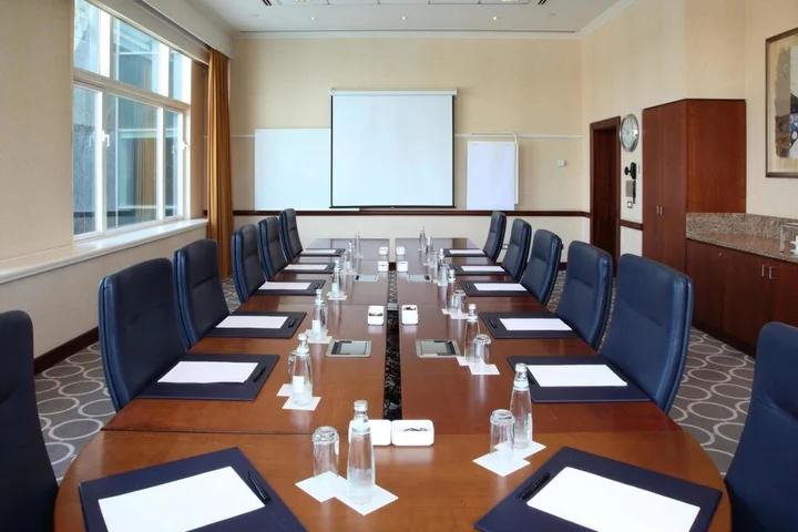 Адана: Adana Hilton SA