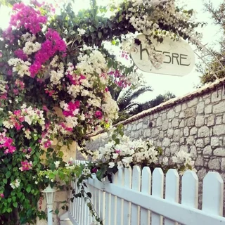 Чешме: Kesre Otel Alacati