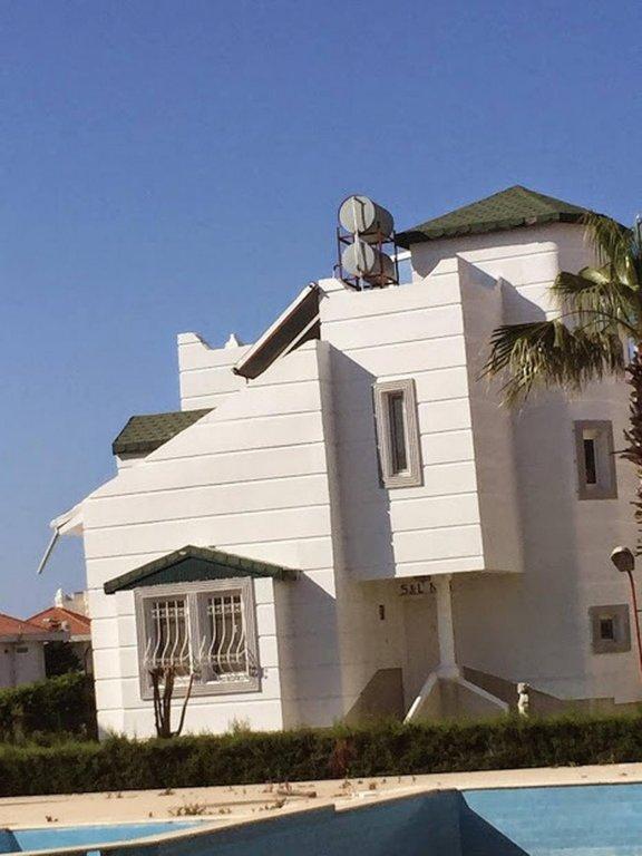 Манавгат: Cosy Villa With Communal Pool, Rooftop Suntrap Area