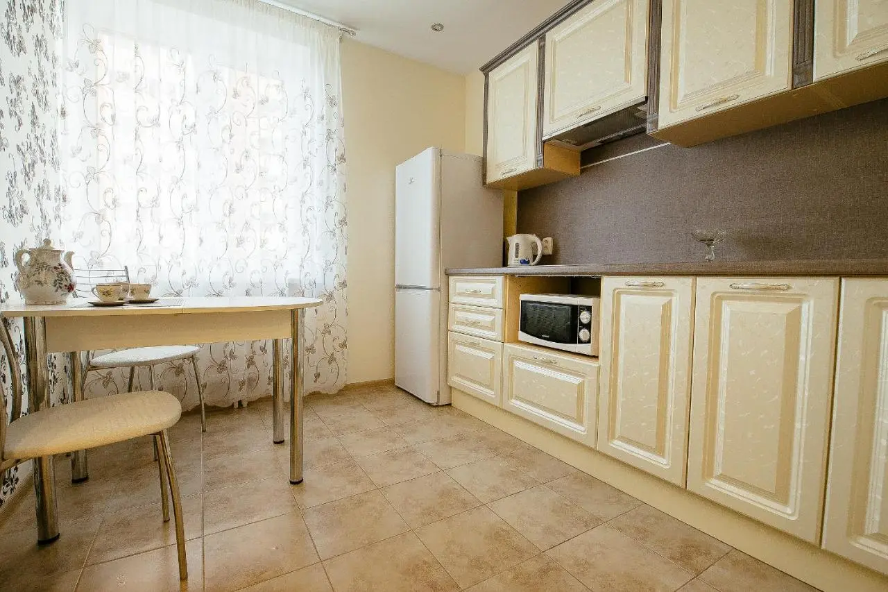 Сыктывкар: Appartments on Karla Marksa