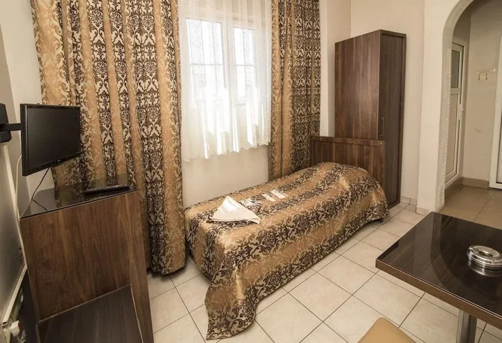Инегол: Hotel Ferah