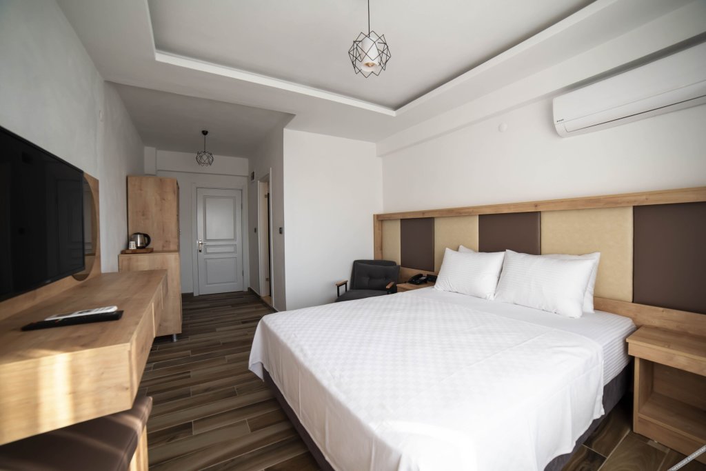 Зейтинликой: Estia Hotel