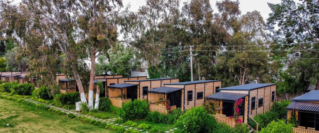 Битез: Bitez Tiny Houses & Beach