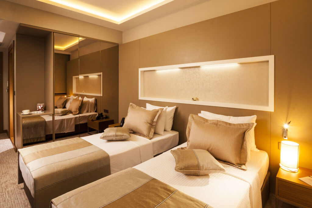 Измир: Elara Hotel