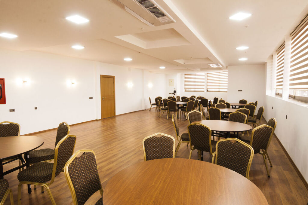 Измир: Elara Hotel