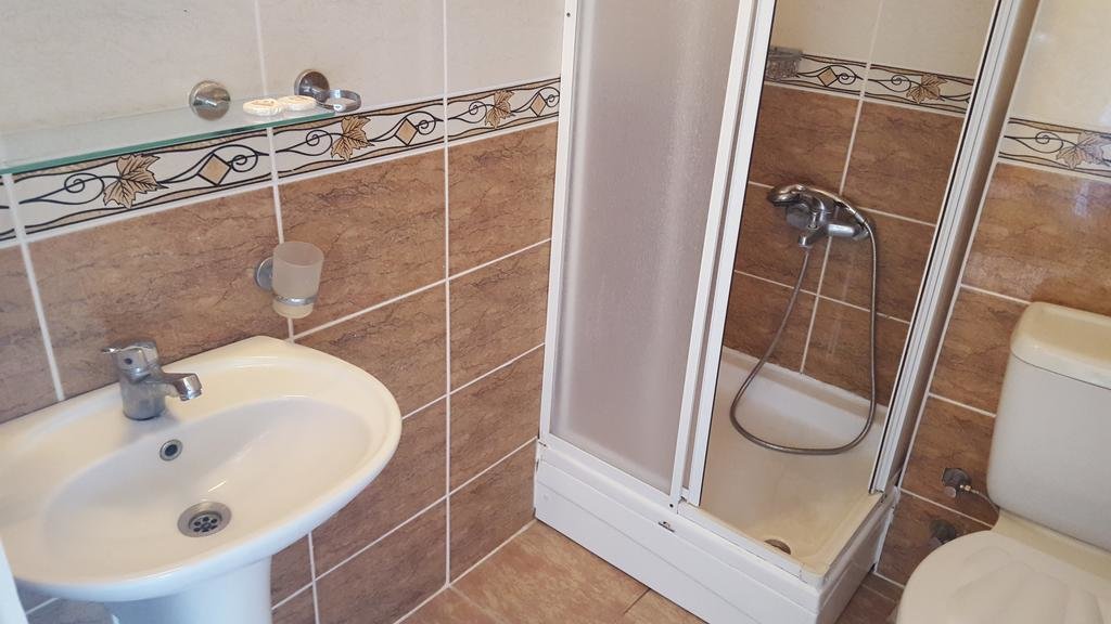 Кемер: Aramis Otel