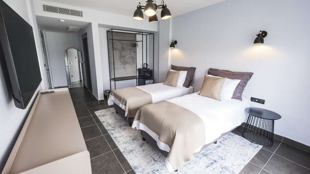 Орду: Ortel Inn