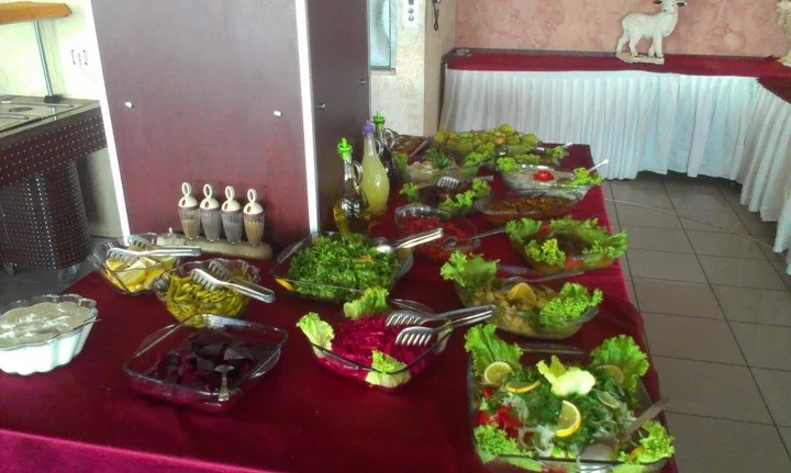 Алтынолук: Gür Hotel