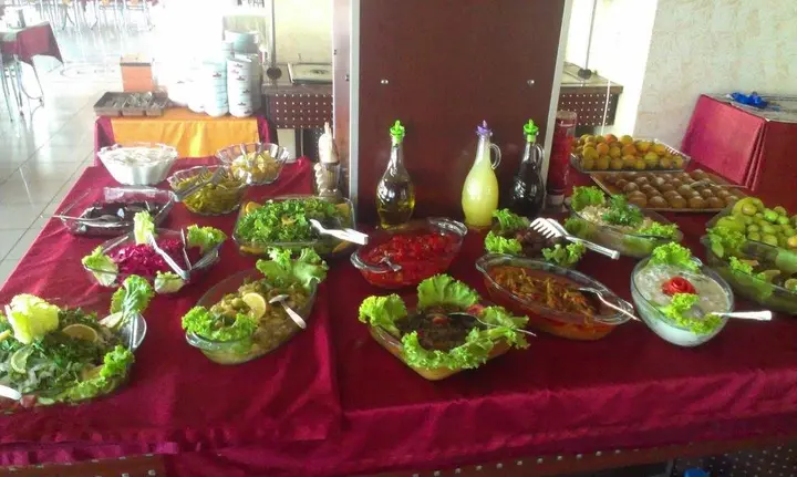 Алтынолук: Gür Hotel
