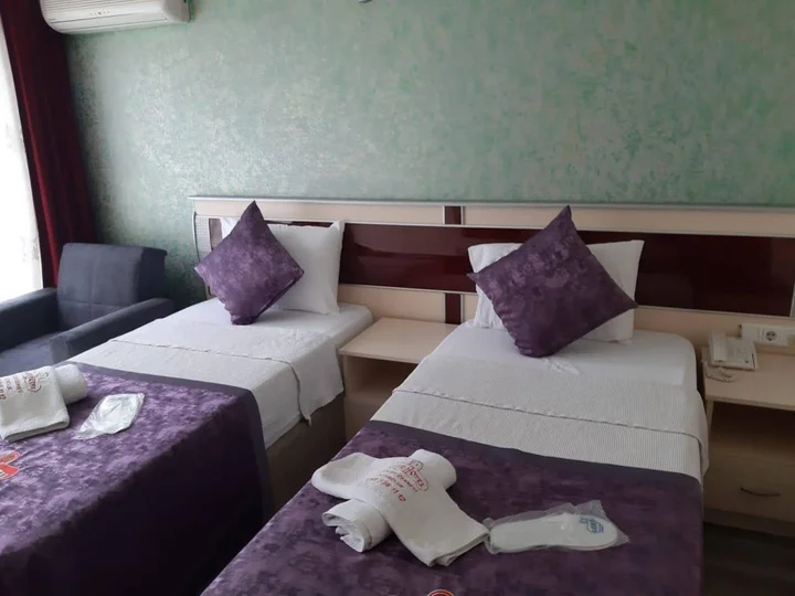 Алтынолук: Gür Hotel