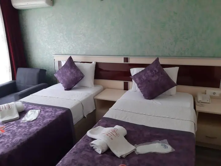 Алтынолук: Gür Hotel