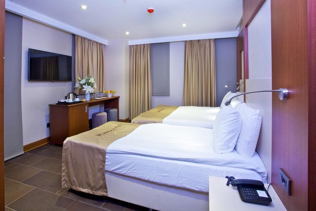 Стамбул: The Coach Hotel