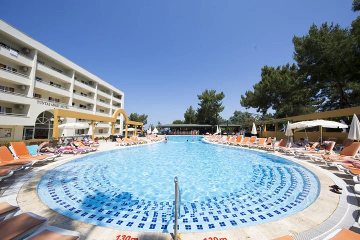 Кушадасы: Апарт-Отель Tuntas Family Suites Kusadasi