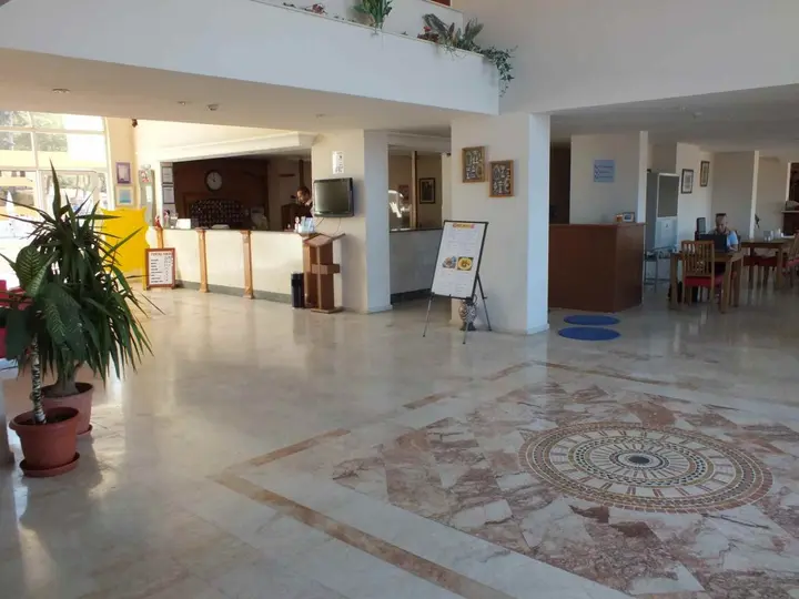 Кушадасы: Апарт-Отель Tuntas Family Suites Kusadasi