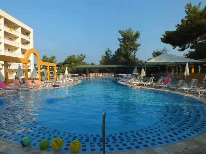 Кушадасы: Апарт-Отель Tuntas Family Suites Kusadasi