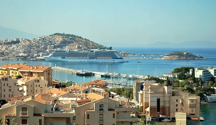Кушадасы: Апарт-Отель Tuntas Family Suites Kusadasi