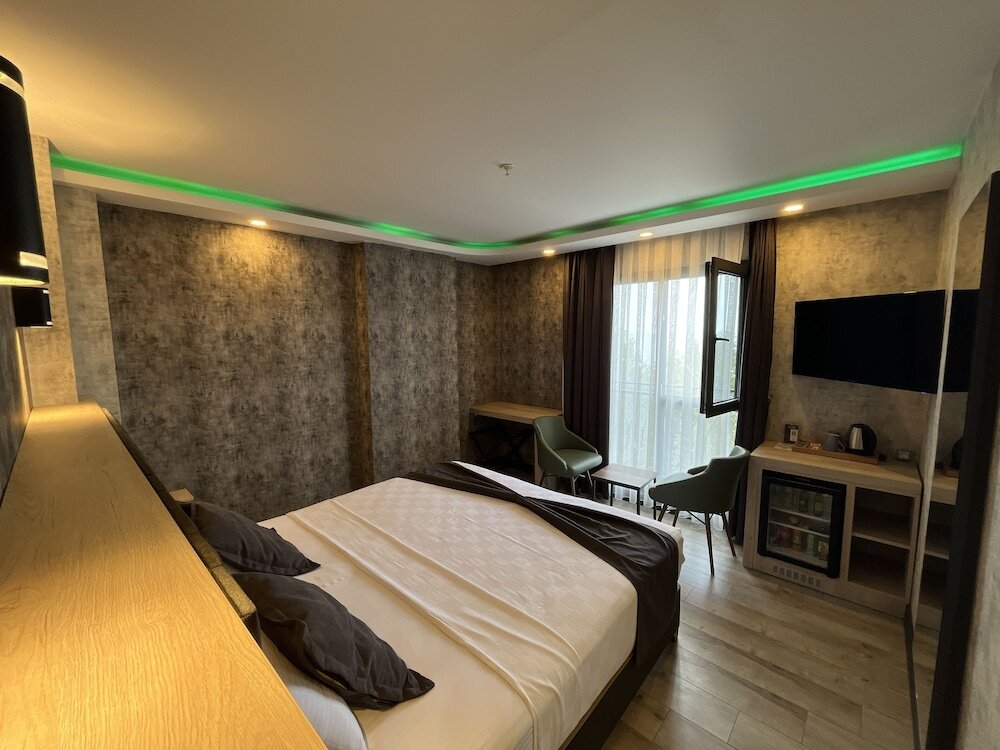 Арсин: Avni Bey Otel