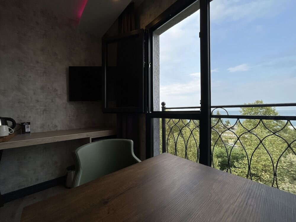 Арсин: Avni Bey Otel