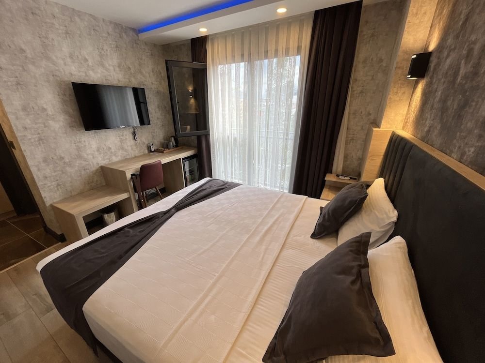 Арсин: Avni Bey Otel