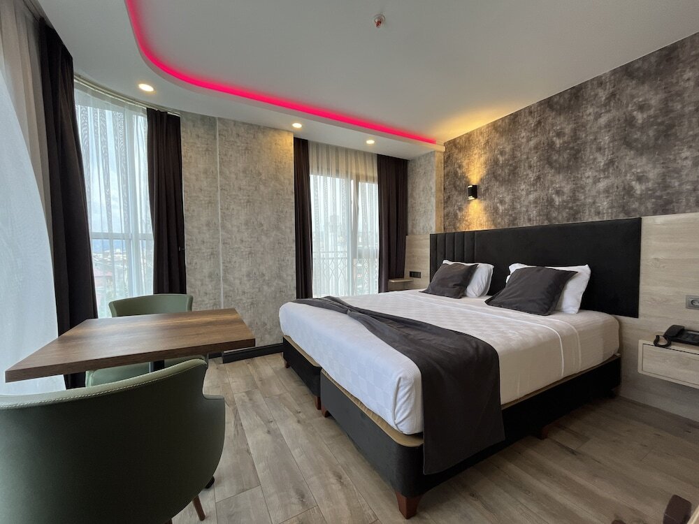 Арсин: Avni Bey Otel