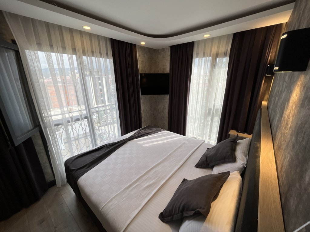 Арсин: Avni Bey Otel