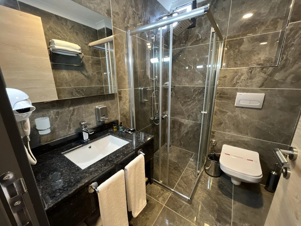 Арсин: Avni Bey Otel