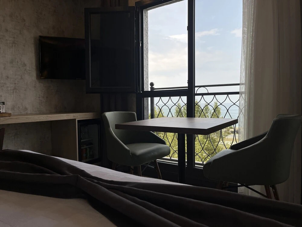 Арсин: Avni Bey Otel