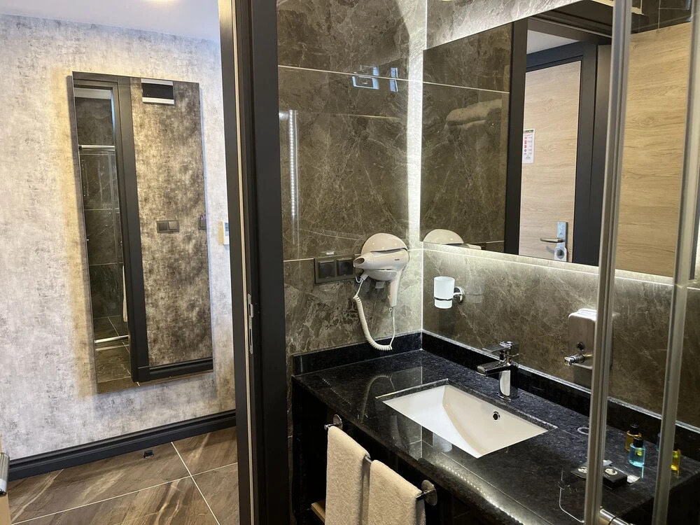 Арсин: Avni Bey Otel
