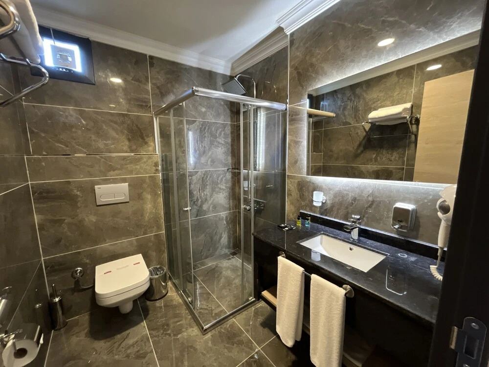 Арсин: Avni Bey Otel