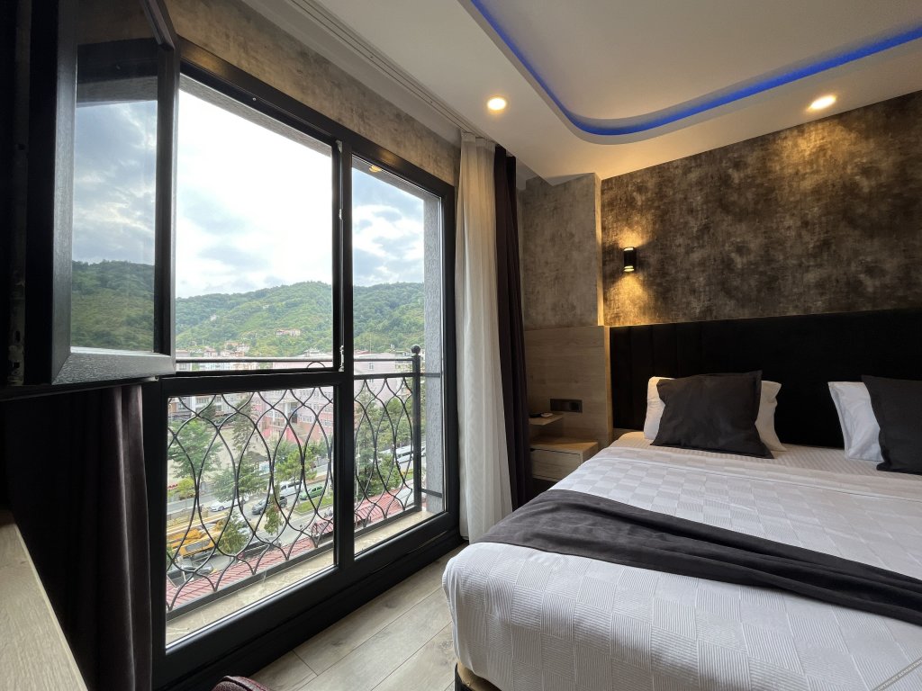 Арсин: Avni Bey Otel