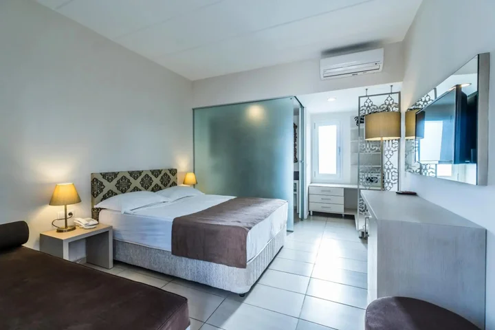 Голькой: Babana Hotel