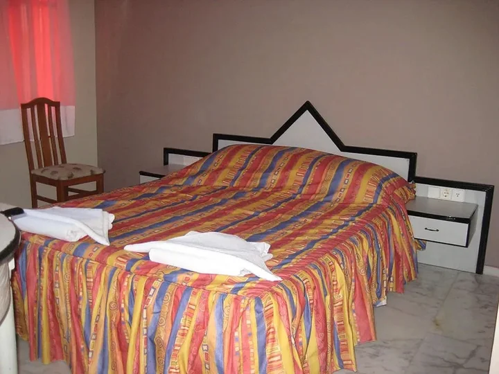 Дальян: B.C. Alya Hotel