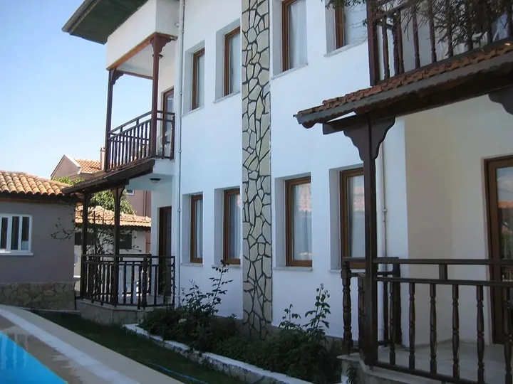 Дальян: B.C. Alya Hotel