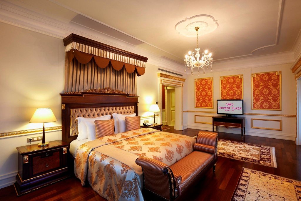 Стамбул: Crowne Plaza Hotel Istanbul - Asia, an IHG Hotel