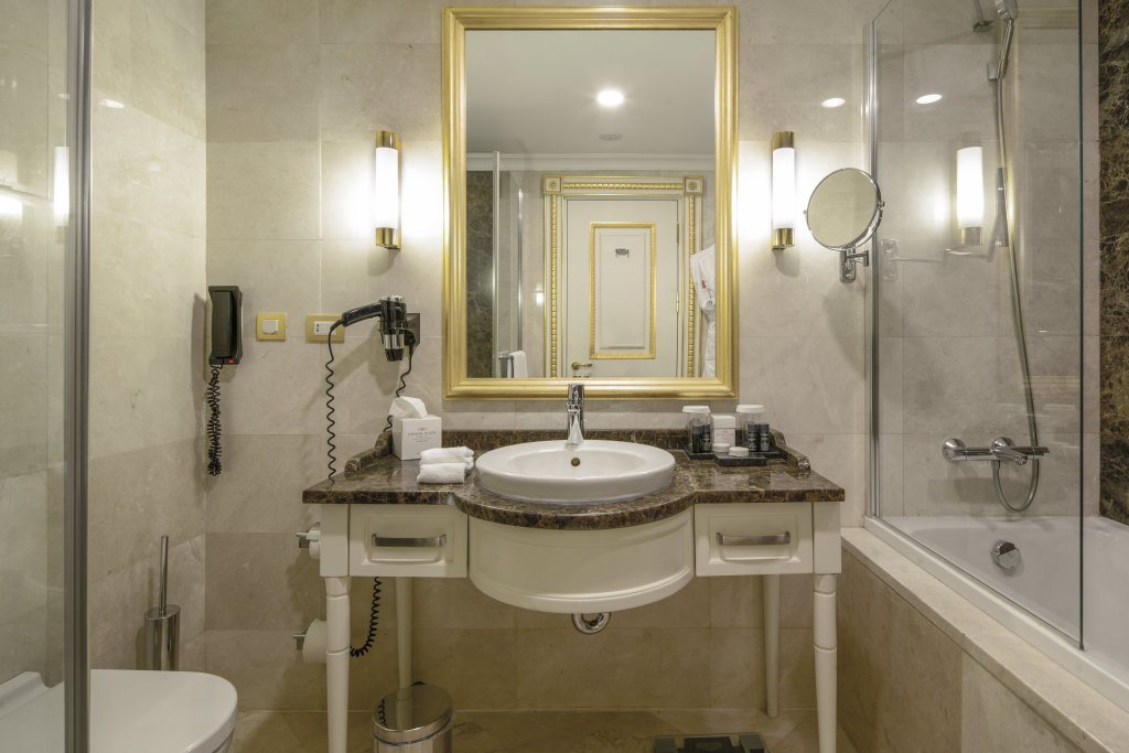 Стамбул: Crowne Plaza Hotel Istanbul - Asia, an IHG Hotel