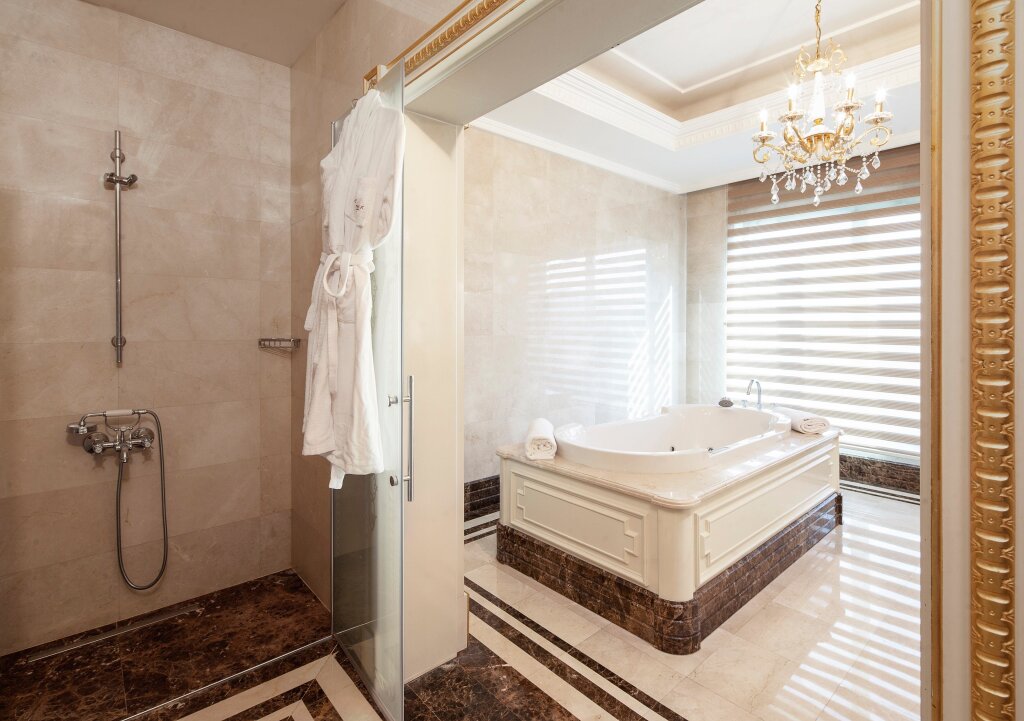 Стамбул: Crowne Plaza Hotel Istanbul - Asia, an IHG Hotel