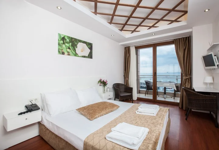 Бююкада: Büyükada Comfort Hotel