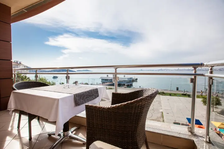 Бююкада: Büyükada Comfort Hotel