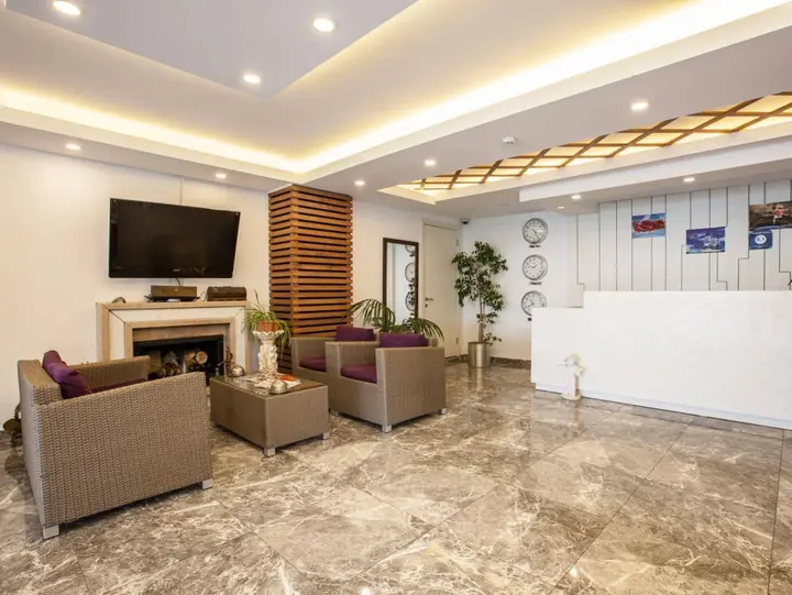 Бююкада: Büyükada Comfort Hotel