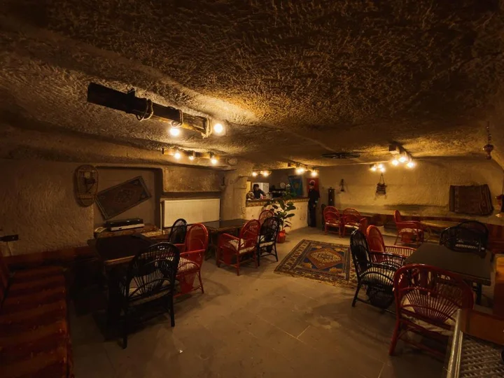 Гёреме: Lalezar Cave Hotel