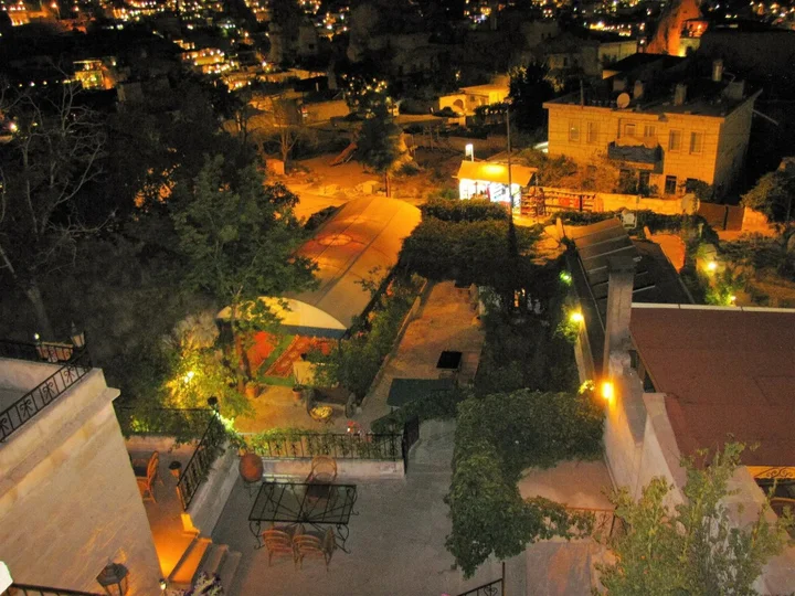 Гёреме: Lalezar Cave Hotel